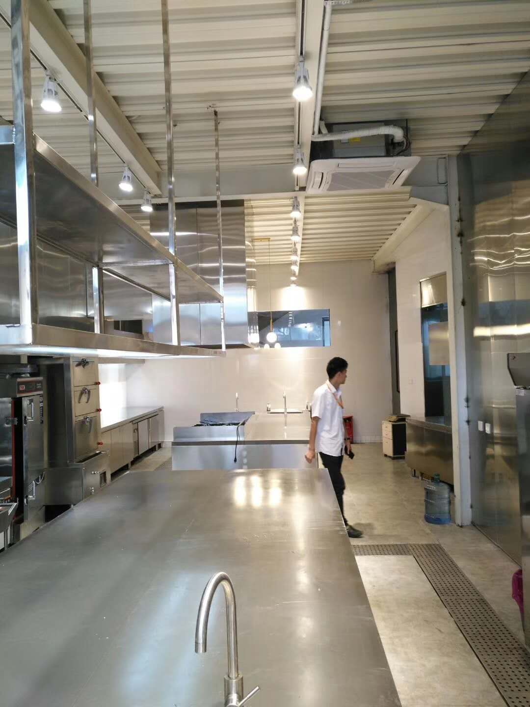 酒店好色先生APP下载设备