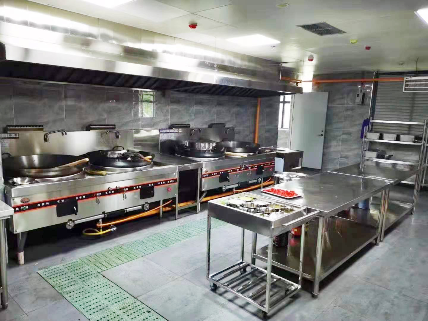 商用好色先生APP下载设备