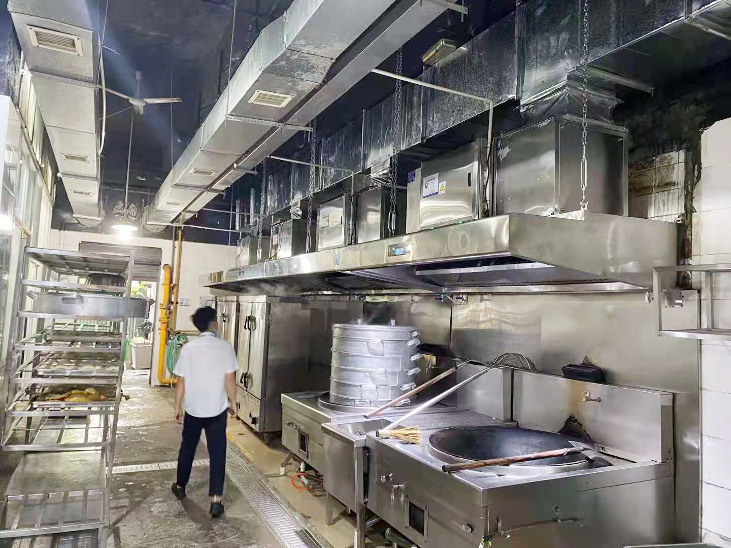 食堂好色先生APP下载设备工程