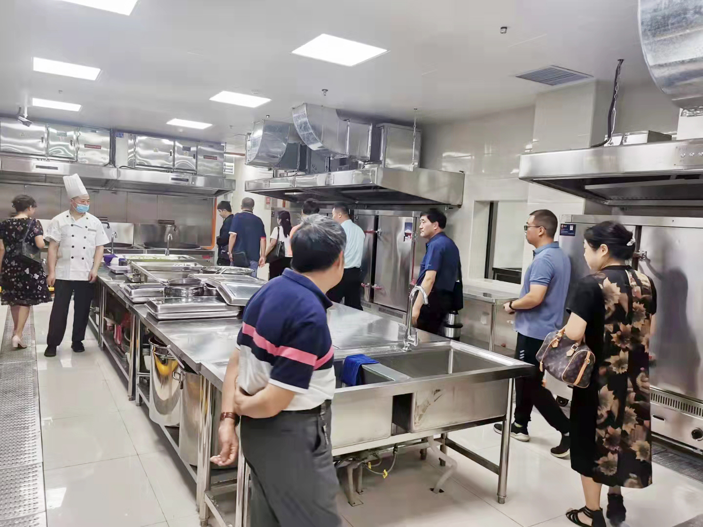 餐饮好色先生APP下载设备