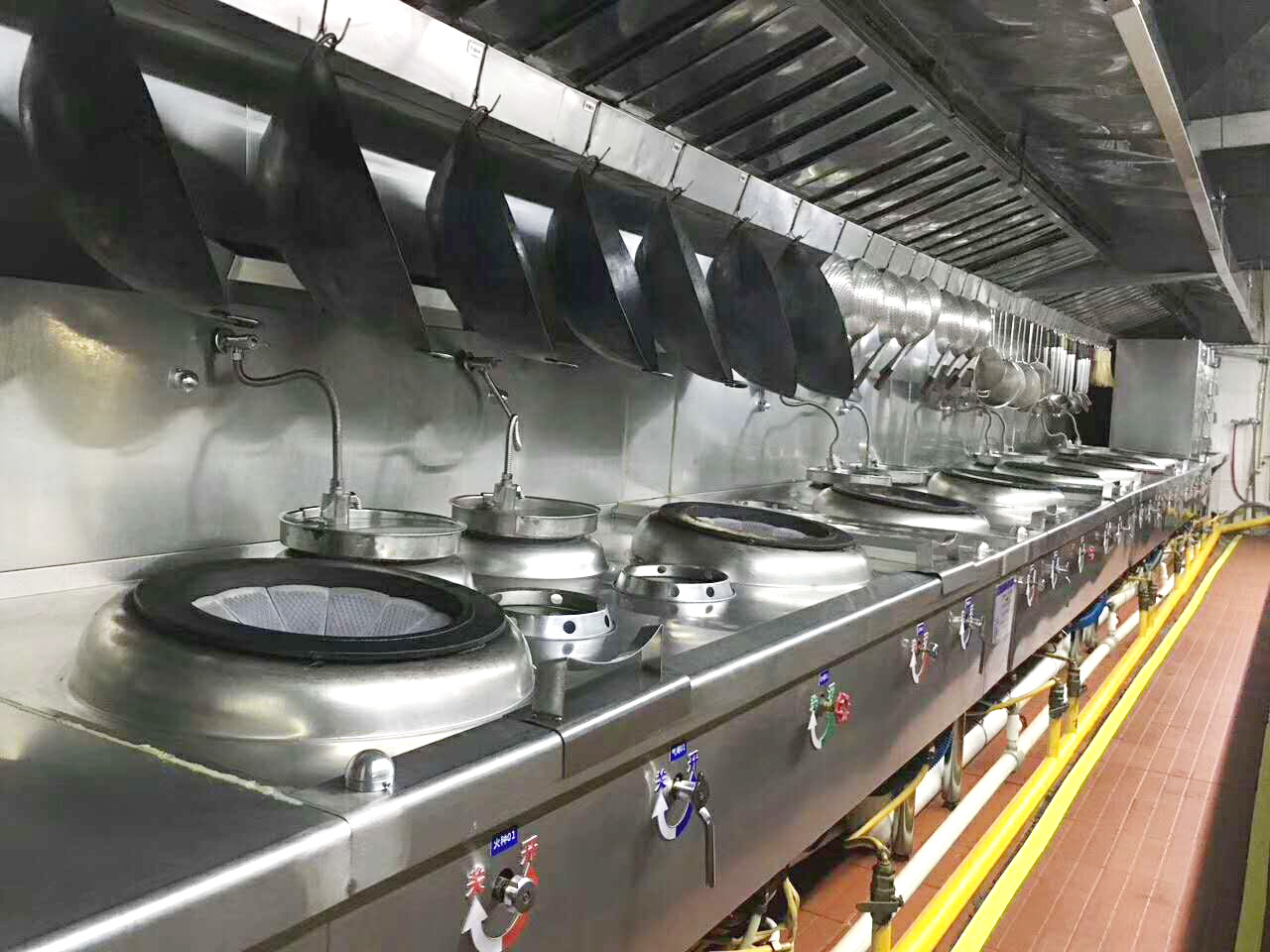 食堂好色先生APP下载设备