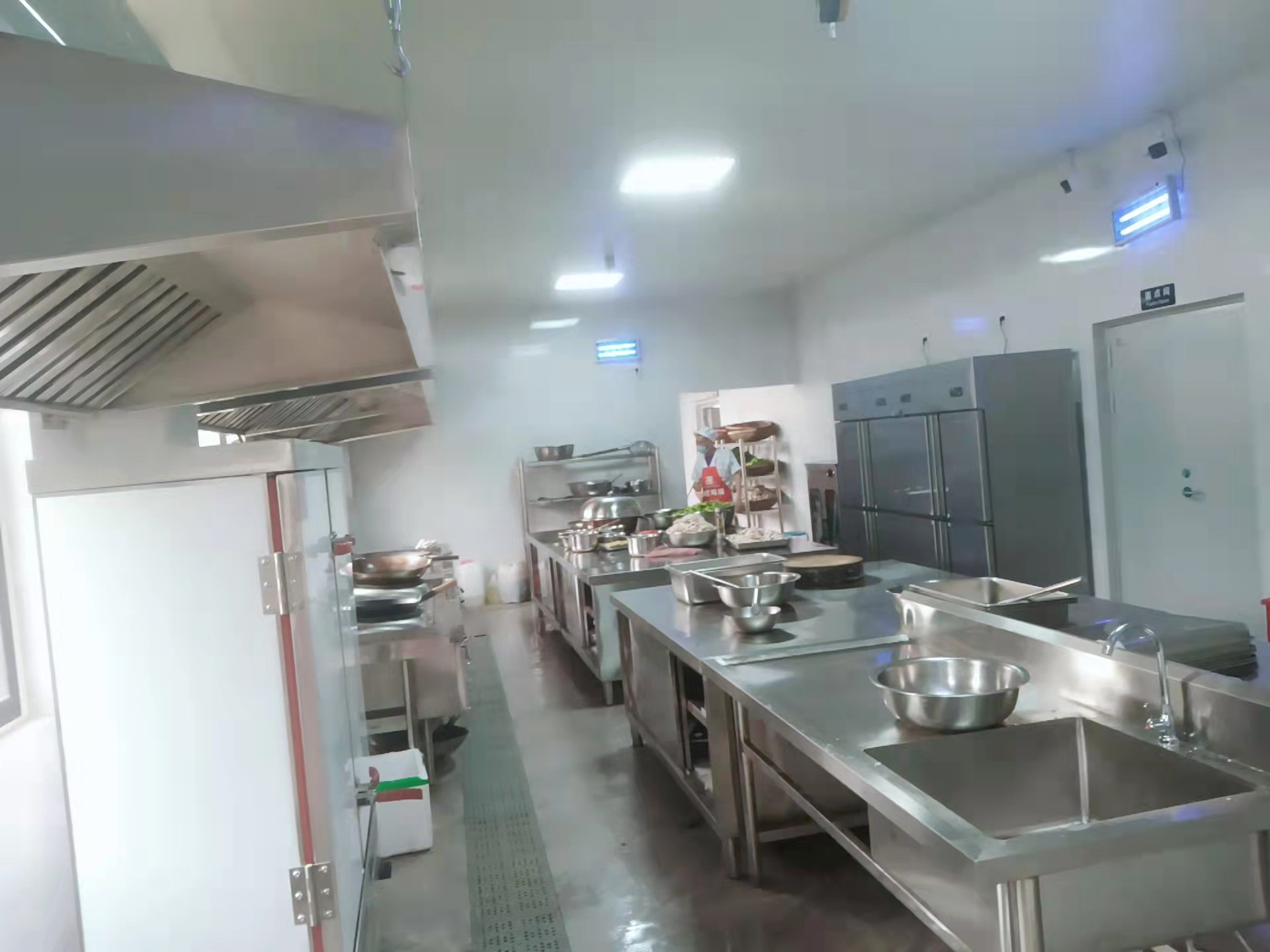 学校好色先生APP下载设备