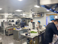 成都学校食堂厨具好色先生APP下载设备生产厂家告诉你选择商用厨具的注意事项