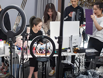 好色APP在线观看好色先生APP下载设备----“网红经济”时代来临，商用好色先生APP下载设备行业改如何玩转?